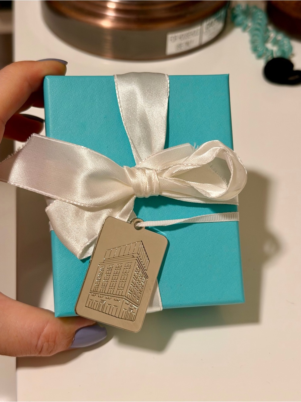 Authentic Tiffany & Co gift box/ Pouch/ ribbon and pendent - Picture 3 of 4